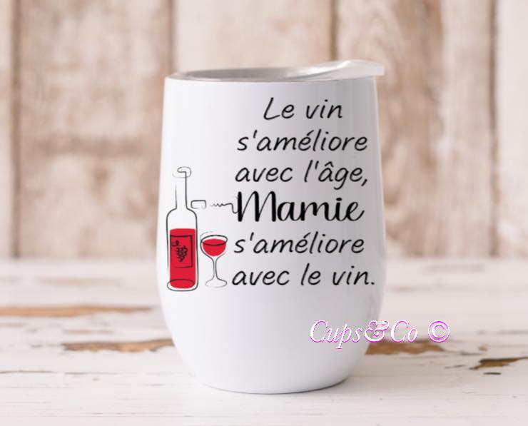 Mamie s'améliore avec le vin